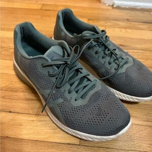 Men's Green Athletic Shoes